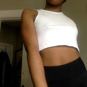 2 crop tops